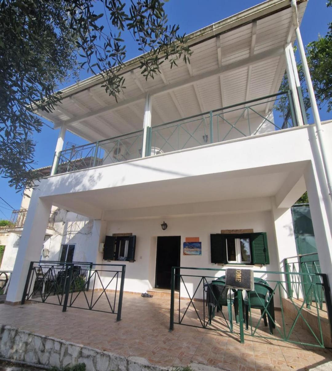 Villa Korakádes Exteriör bild